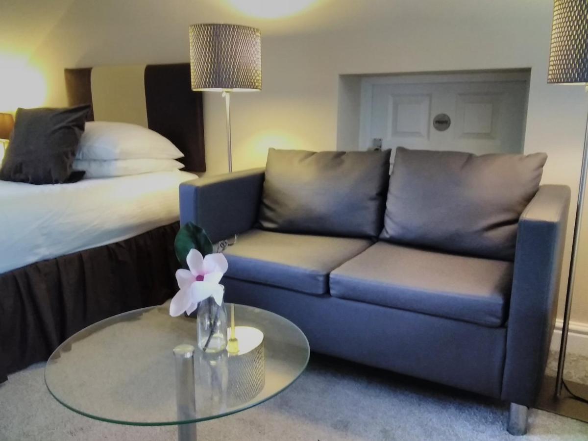 Windermere Studio Rooms - With Free Car Parking Onsite Exterior photo