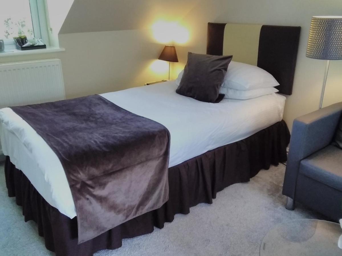 Windermere Studio Rooms - With Free Car Parking Onsite Exterior photo