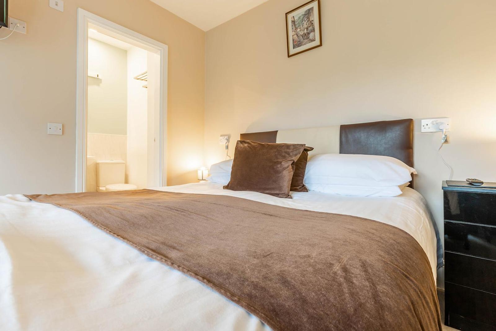 Windermere Studio Rooms - With Free Car Parking Onsite Exterior photo