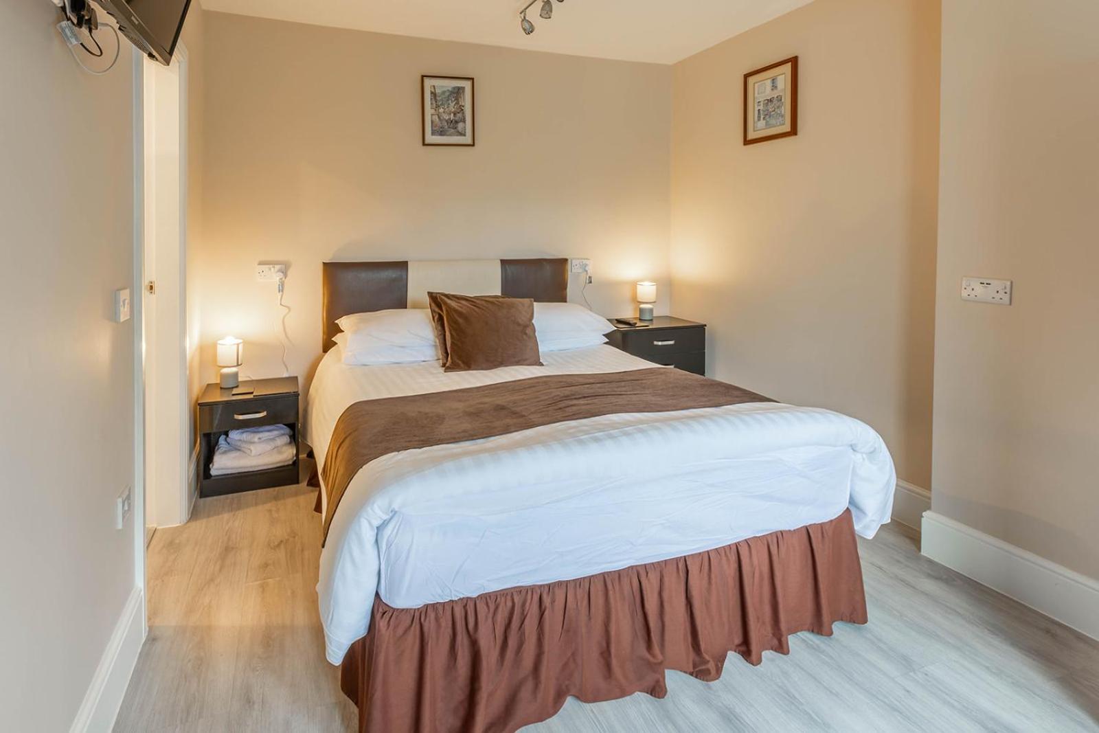 Windermere Studio Rooms - With Free Car Parking Onsite Exterior photo
